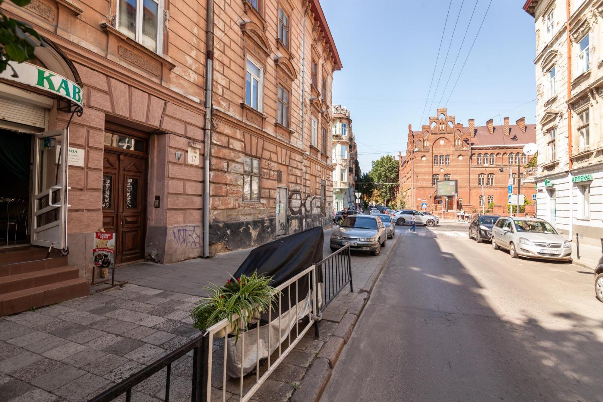 Alfa Apartments Ohiienka 17 2 Львів Екстер'єр фото